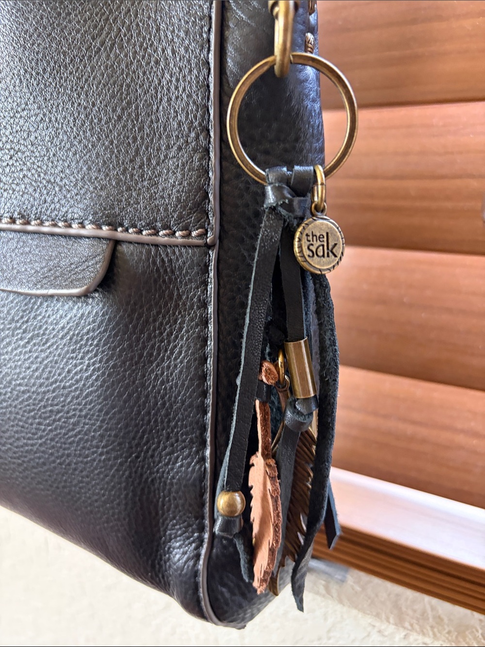 The Sak Alameda Black Pebbled Leather Crossbody Bag - Picture 3 of 15